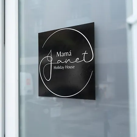 Mama Janet *